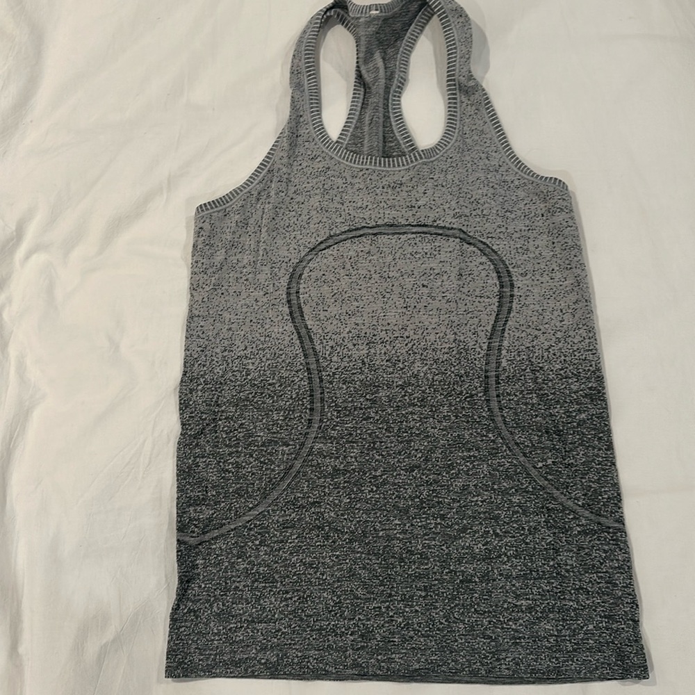 Lululemon tank SZ 8